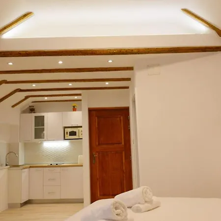 Old Town - Apartment Double Bed 180&200 *
